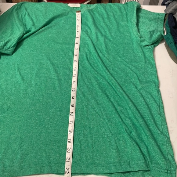 Men's green v-neck super soft t-shirt size large - Picture 8 of 8